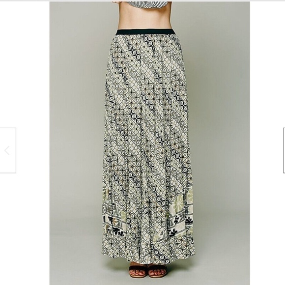 FP ONE Banjara Printed BohoMaxi Skirt - Picture 2 of 9